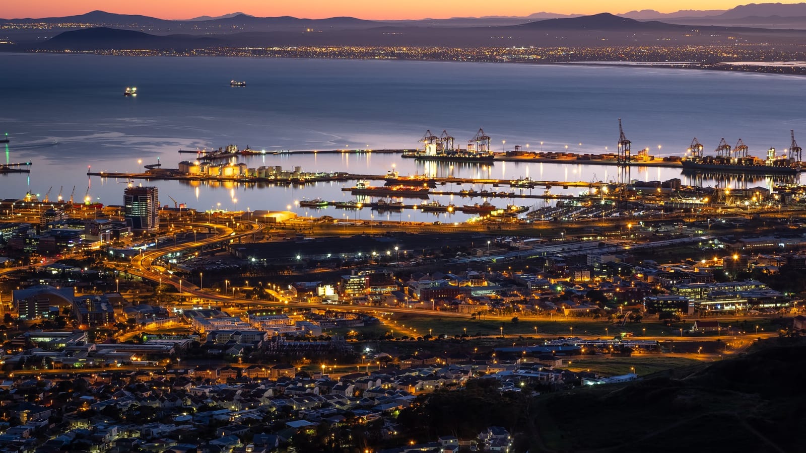 3-Day Cape Town, Stellenbosch and Hermanus Tour with Cape Agulhas