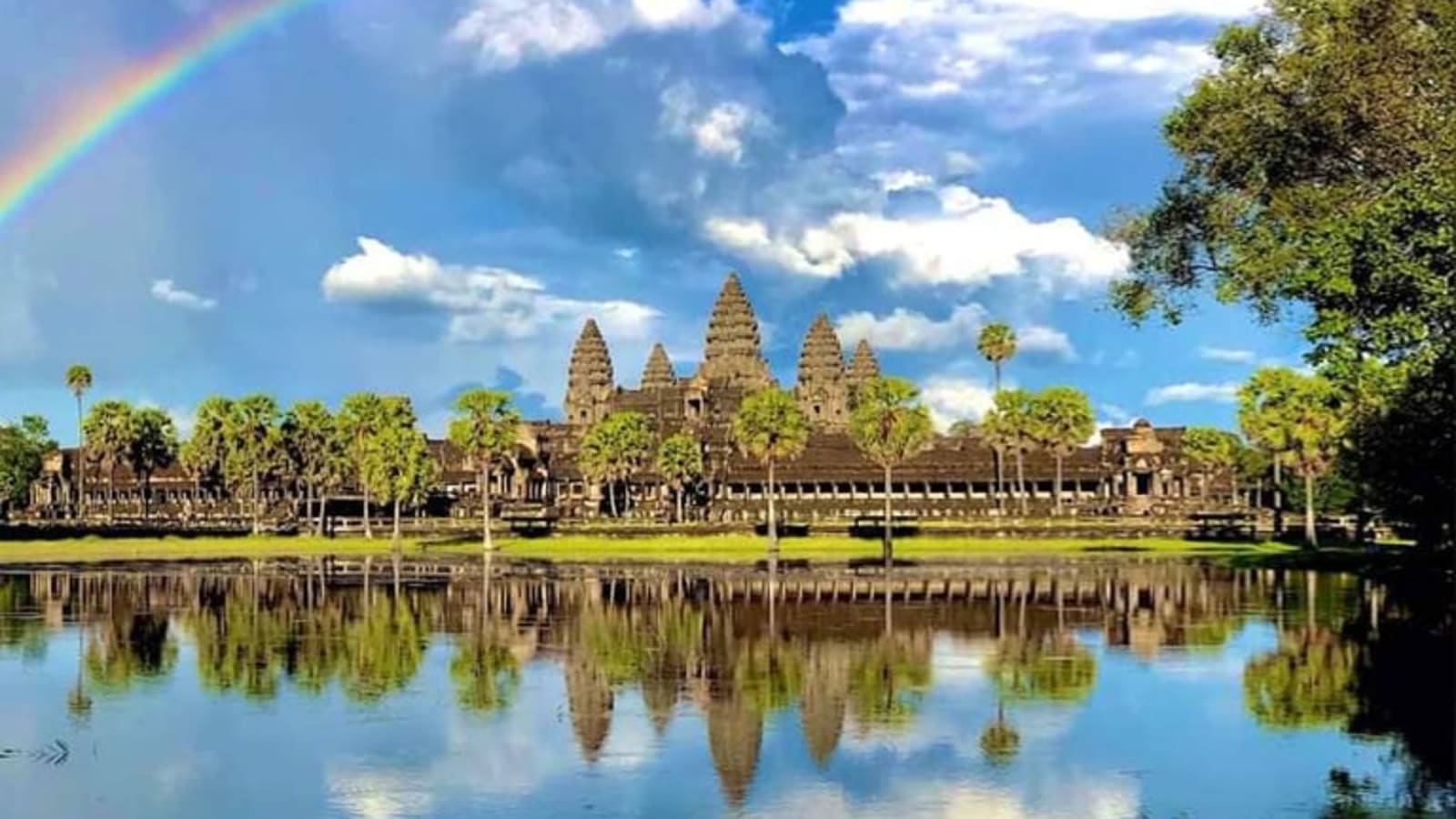 10-Day Cambodia Cultural Tour with Angkor Wat and Preah Vihear