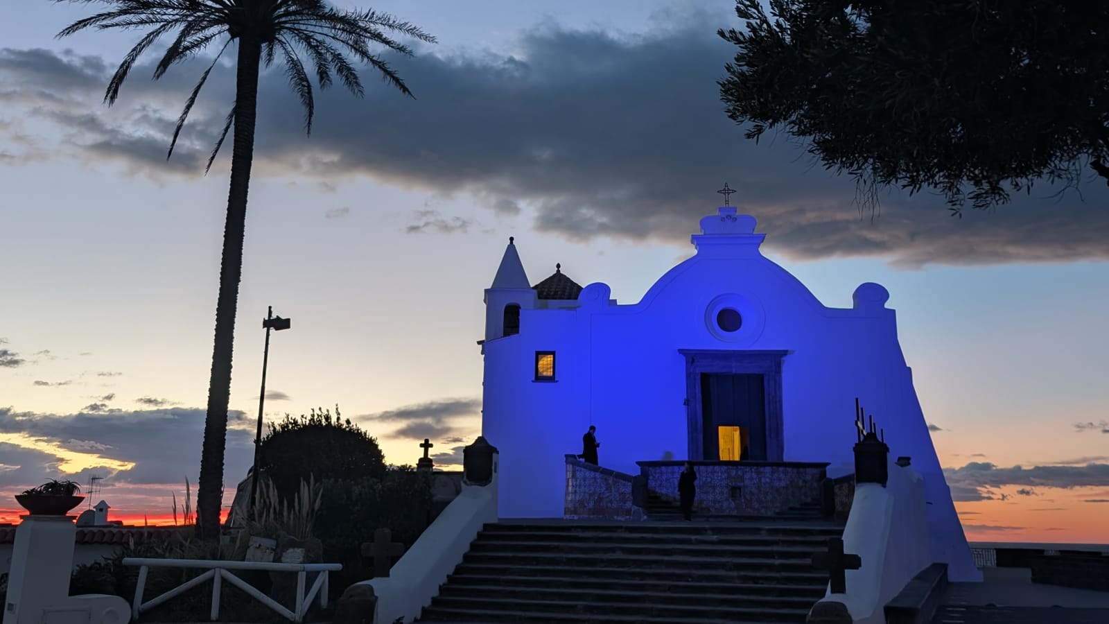 3-Hour Scenic Ischia Tour with Sant'Angelo and Lacco Ameno