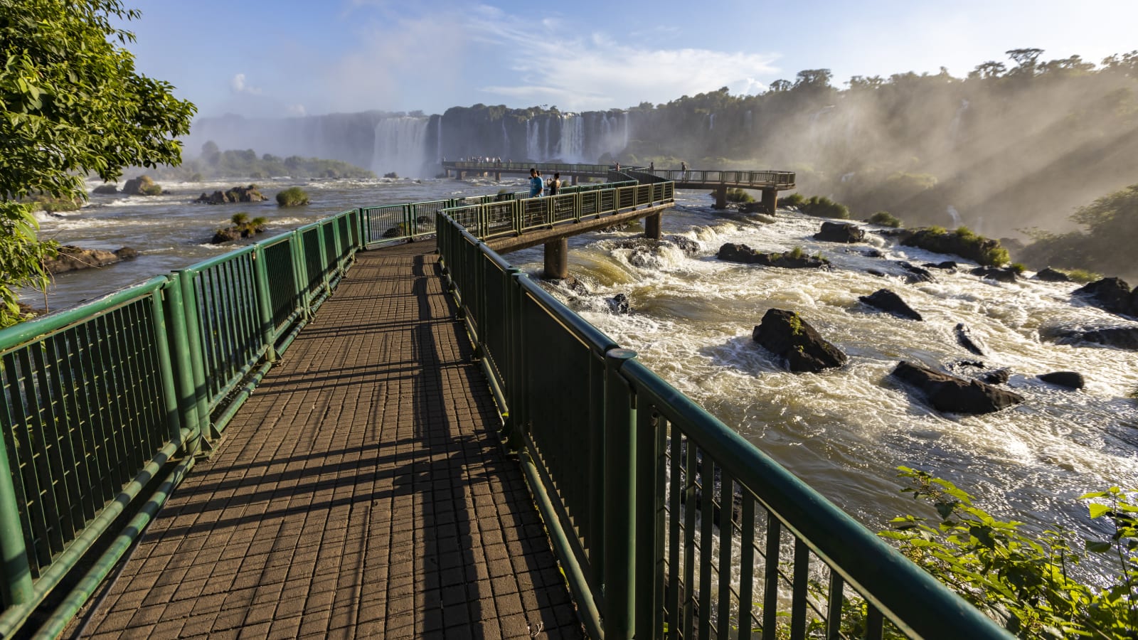 1-Day Guided Iguaçu Falls Tour in Argentina and Brazil