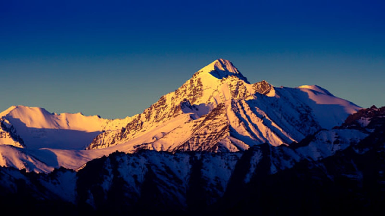 1-Day Nagarjun Hill Hike in Kathmandu Valley with Himalayan Views