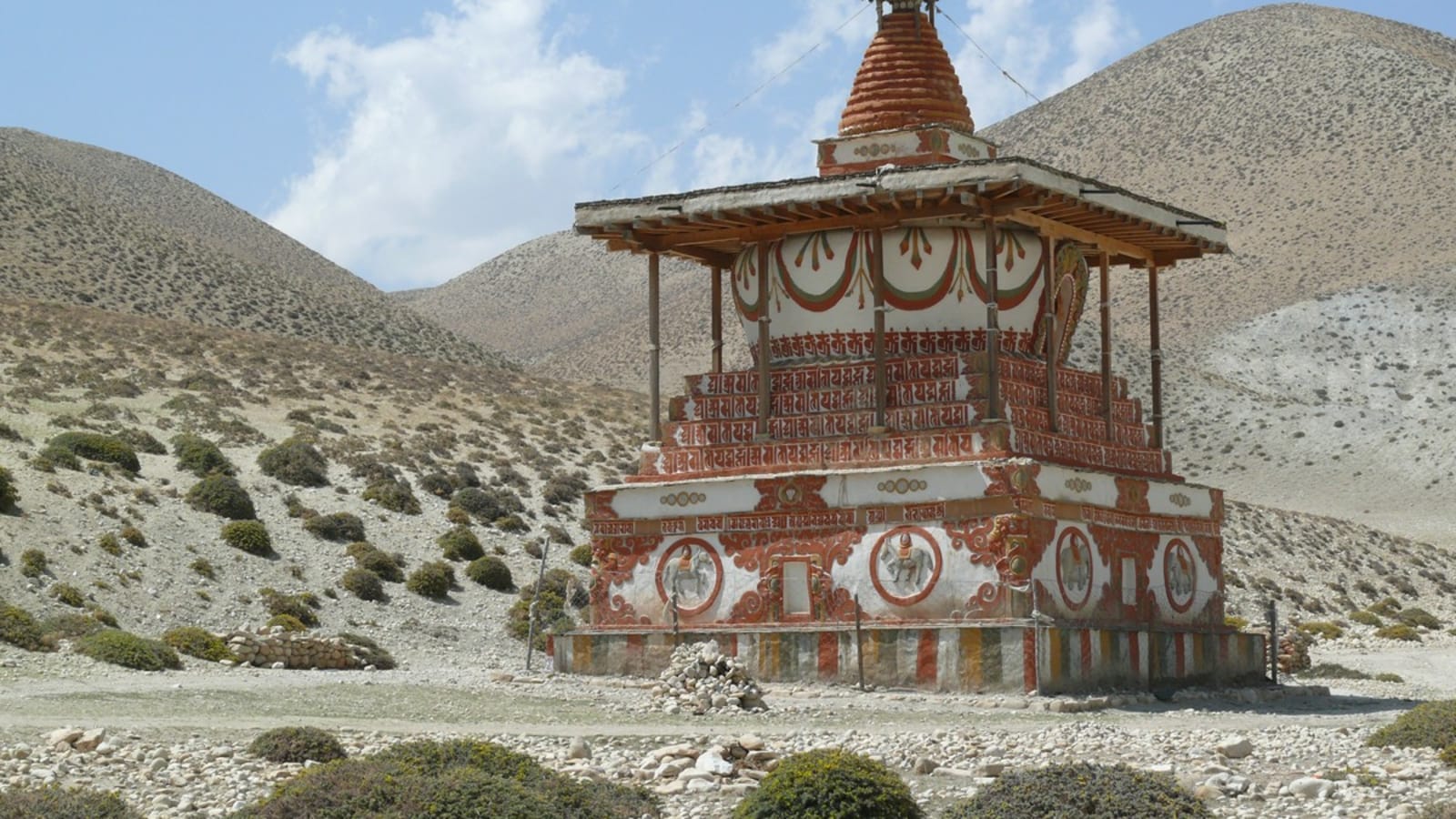 17-Day Upper Mustang Trek from Kathmandu with Lo-Manthang