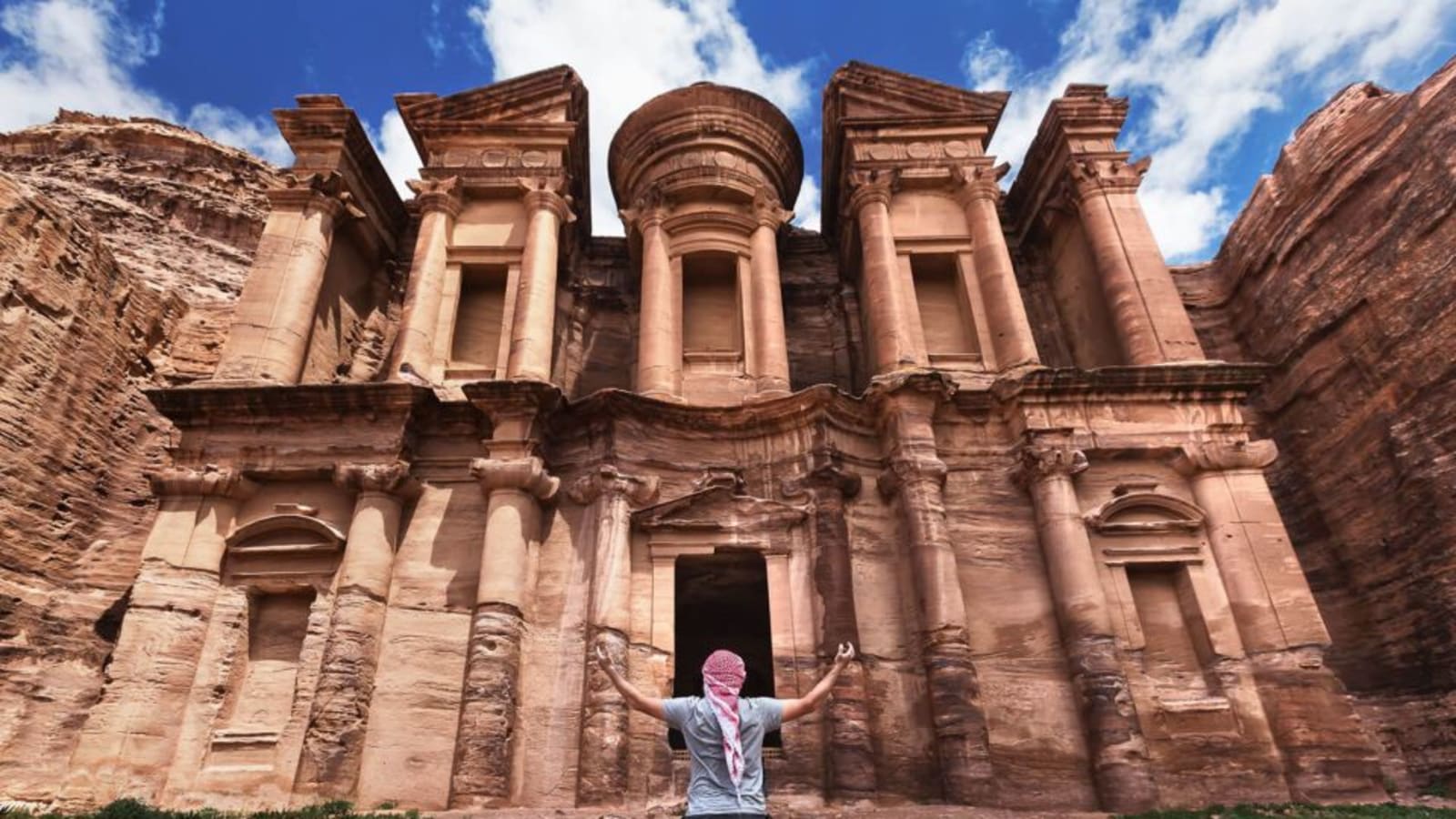1-Day Petra Tour from Sharm El Sheikh with Ferry and Jordan Visa