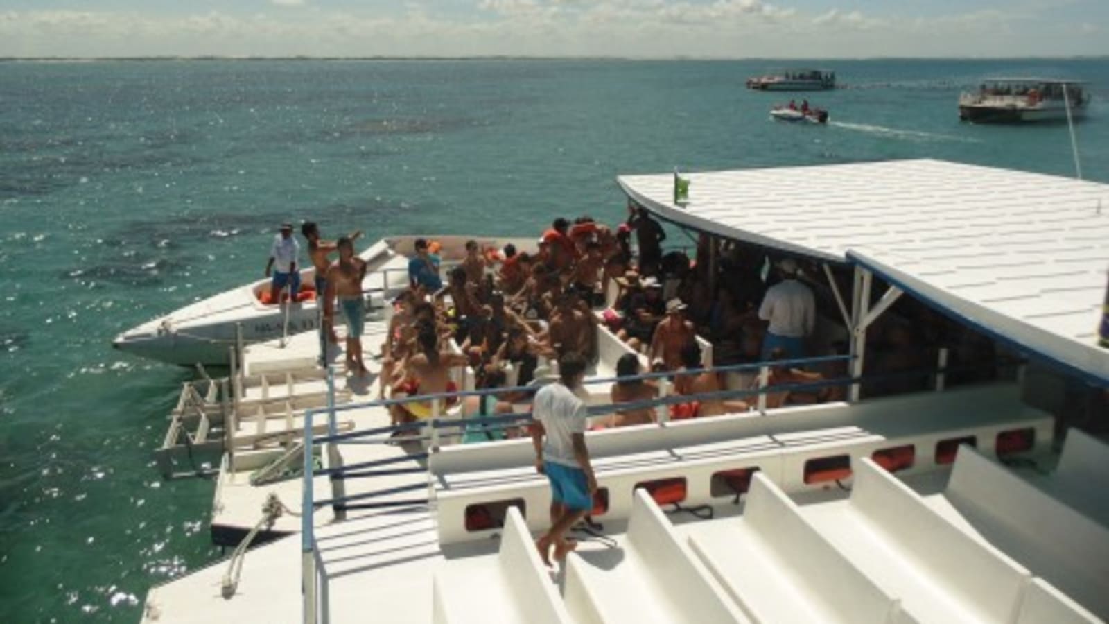 1-Day Maracajaú Snorkeling Tour with Punaú Beach and Catamaran