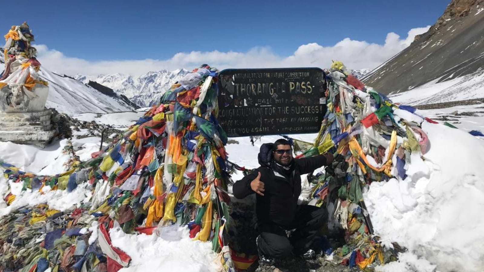 14-Day Annapurna Circuit Trek with Thorong La Pass and Jomsom Flight