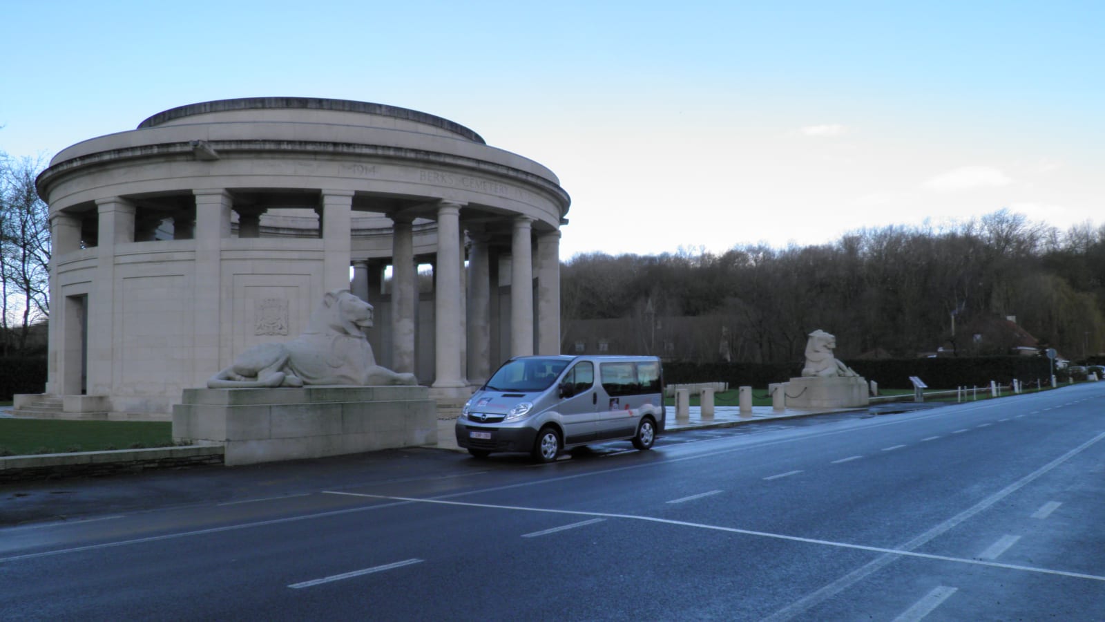 Full-Day New Zealand Battlefield Tour in Flanders with Last Post