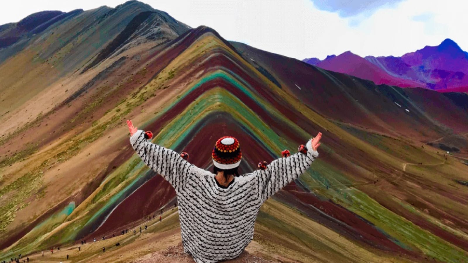 13-Hour Rainbow Mountain Hike from Cusco with Vinicunca Summit Views