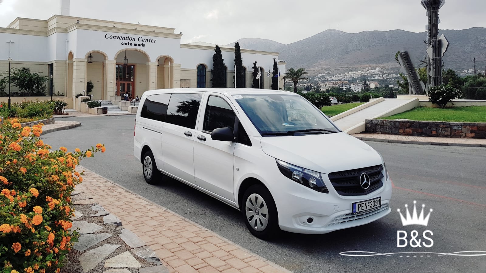 2-Hour Private Taxi Transfer from Chania Airport to Rethymno City