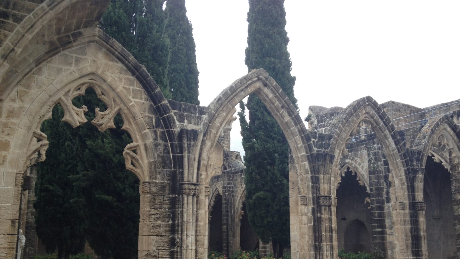 6-Hour Kyrenia Castles Tour with Bellapais Abbey and Harbor