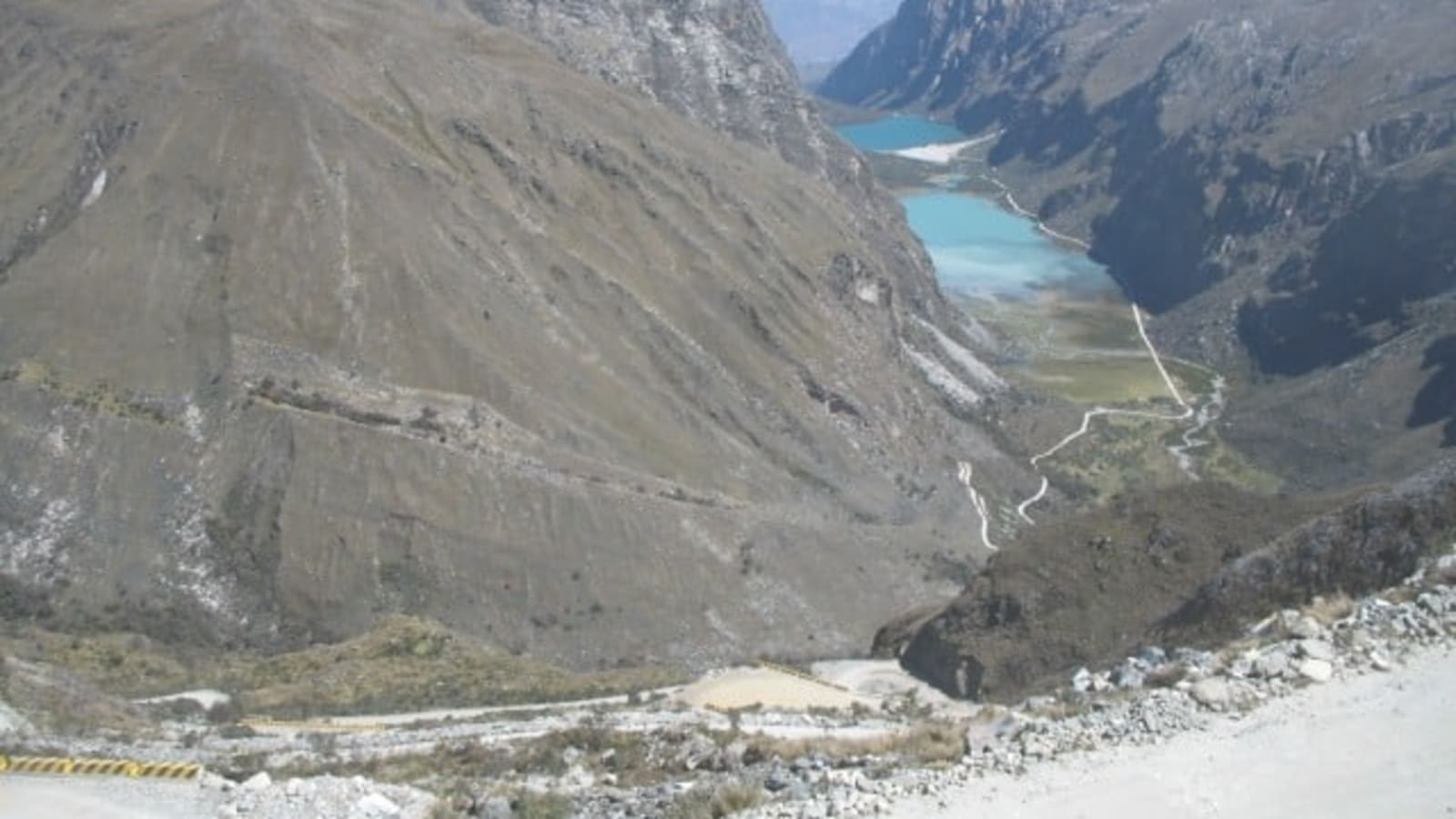 1-Day Lake 69 Hiking Tour in Huascarán with Llanganuco Lakes