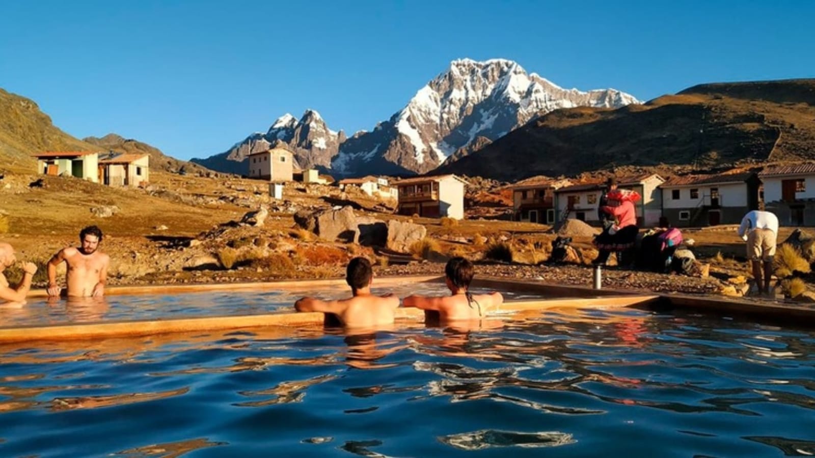 Tour de 1 día a las 7 Lagunas de Ausangate con baños termales
