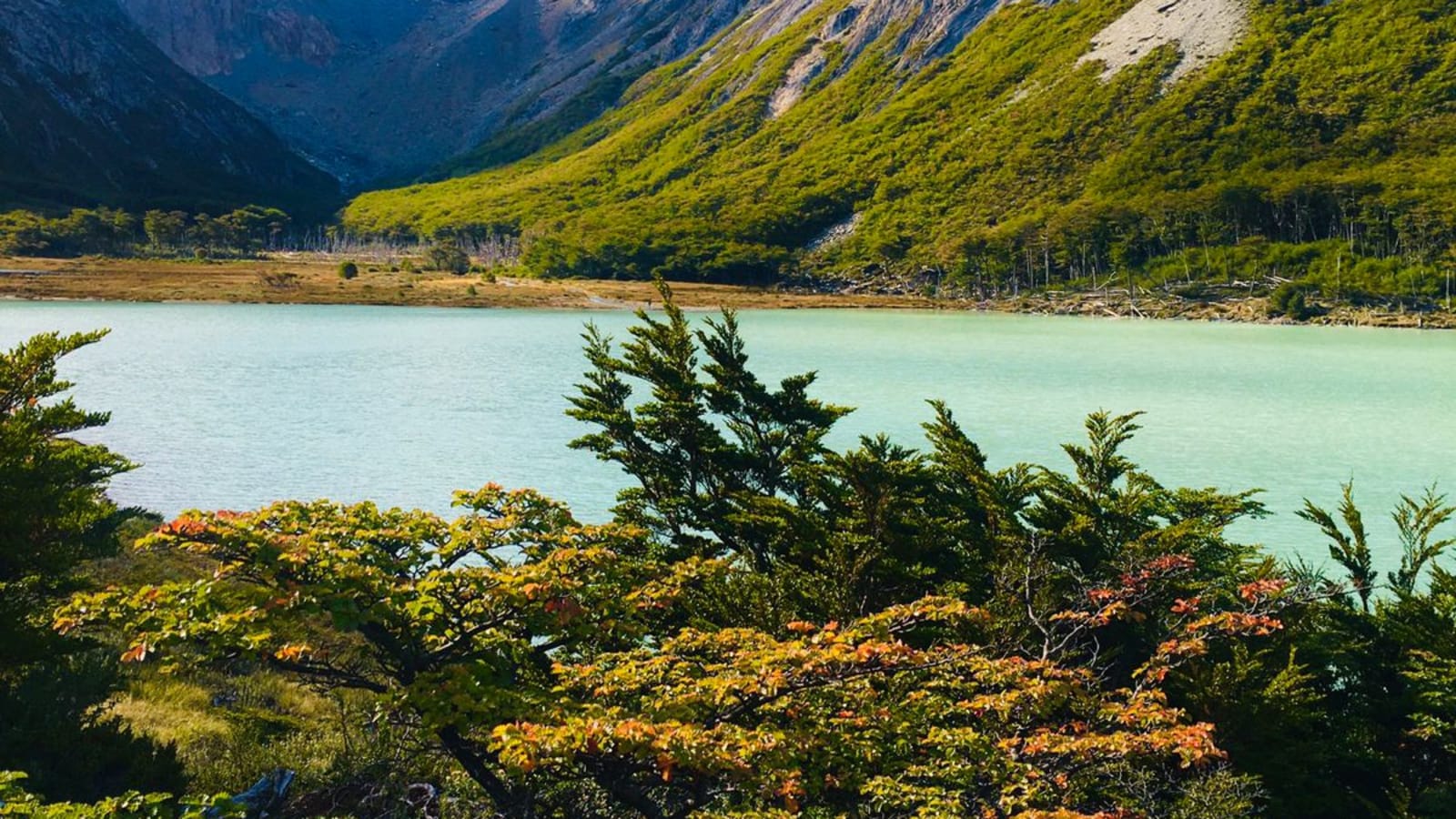 6-Hour Trek to Laguna Esmeralda from Ushuaia via Tierra Mayor Valley