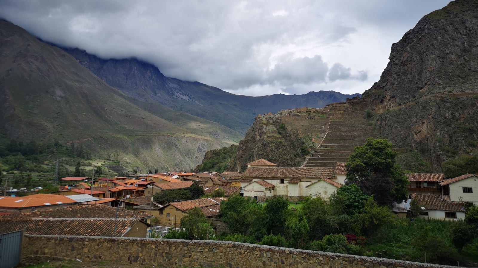 3-Hour Private Walking Tour of Ollantaytambo with Inca History