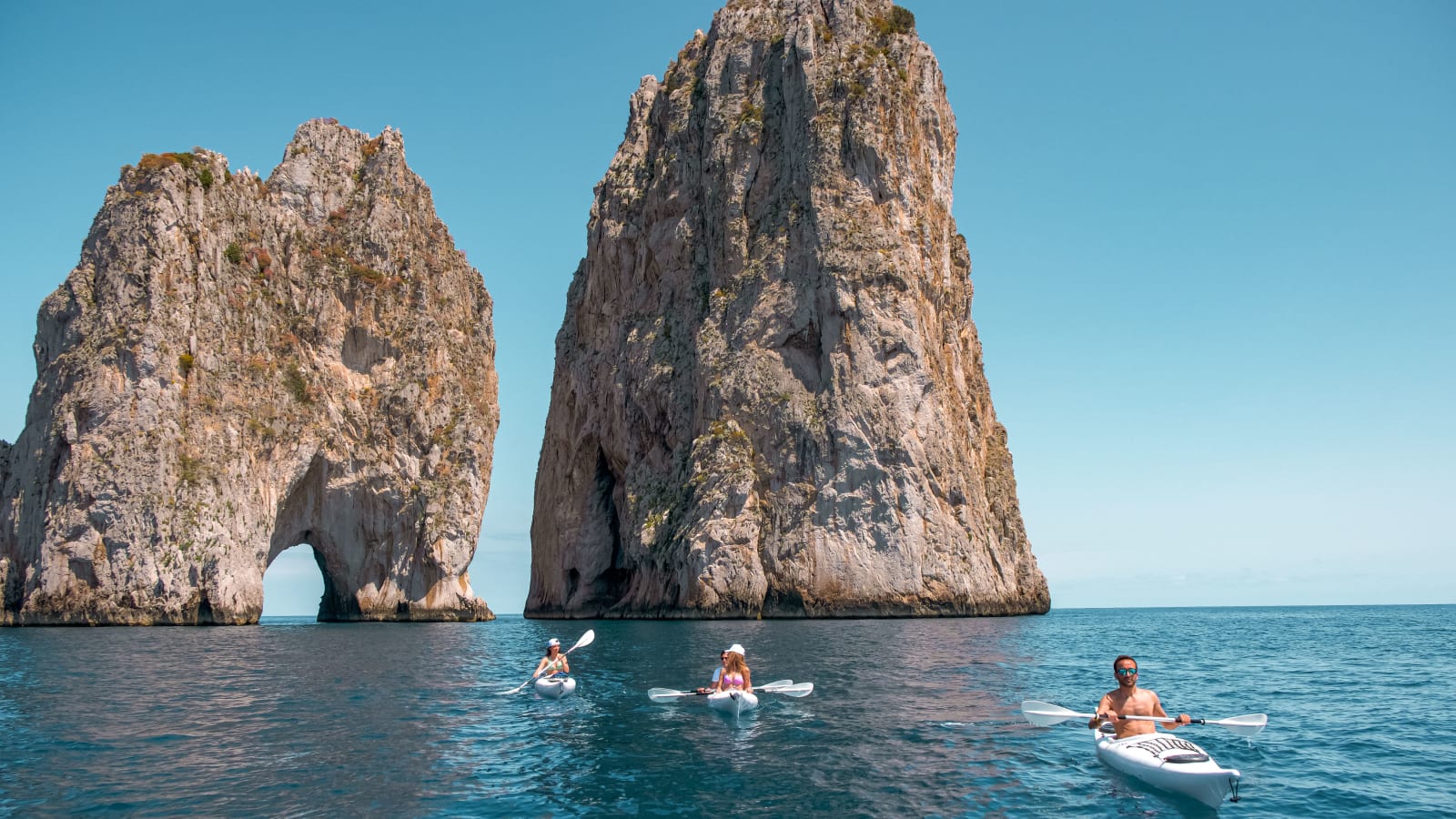 1-Hour Capri Kayaking Adventure with Green Cave and Faraglioni