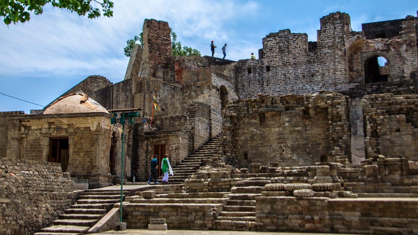 7-Hour Kangra Fort and Masroor Rock Cut Temple Tour from Dharamshala