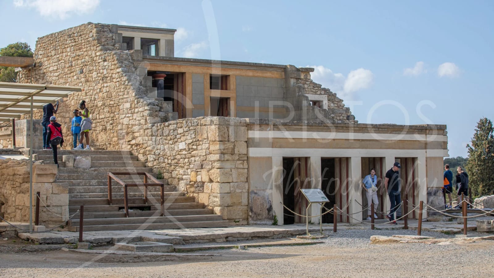 2-Hour Knossos Palace Tour with Minoan Myths and Frescoes