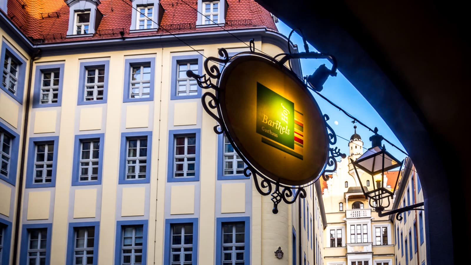 2-Hour Leipzig Old Town Walking Tour with Local History