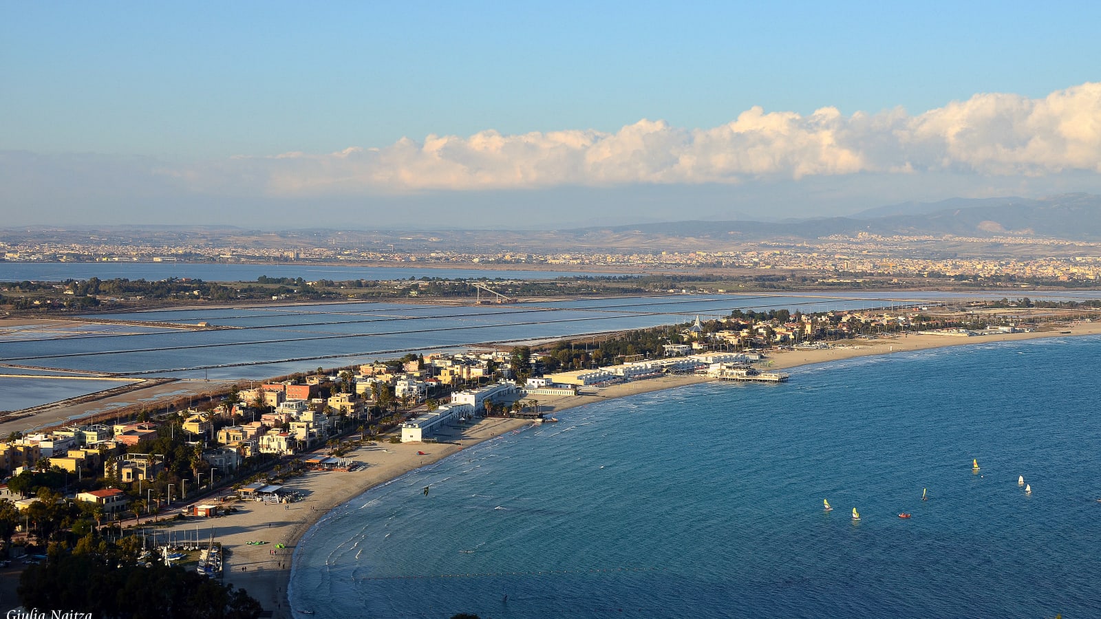 2-Hour Cagliari Architectural Tour with Castello and Punic Paths