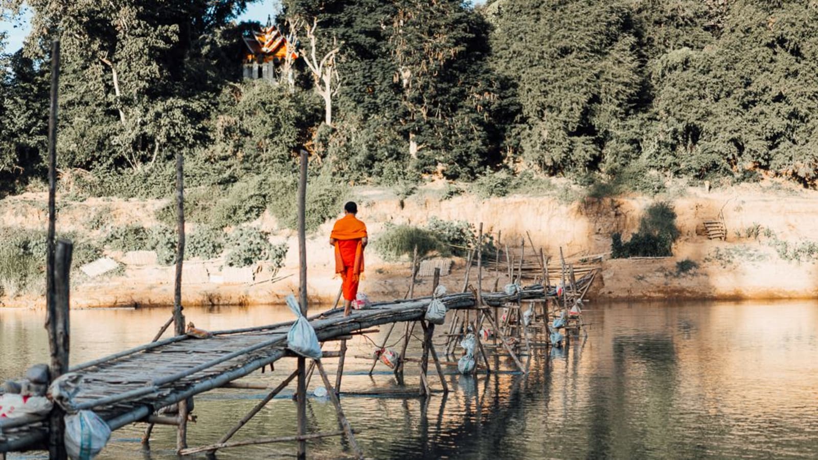 4-Hour Luang Prabang Colonial Architecture Tour through Historic Streets
