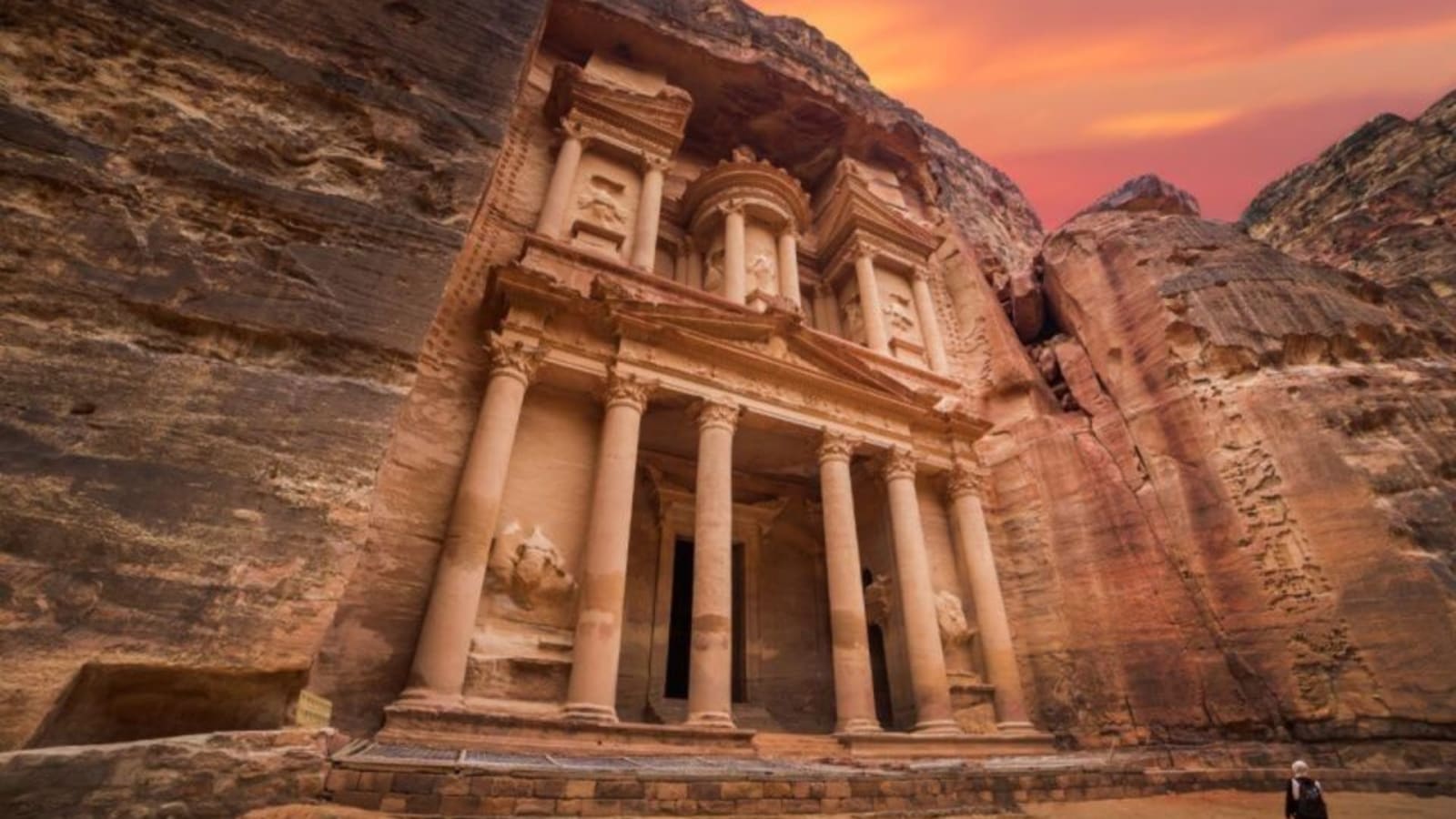 1-Day Petra Tour from Sharm El Sheikh by Ferry via Taba and Aqaba