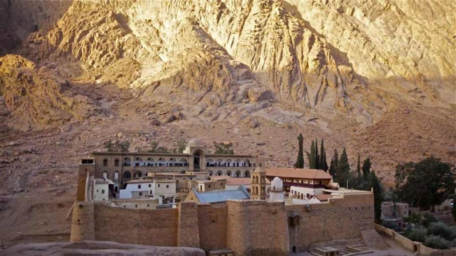 10-Hour St. Catherine Monastery and Dahab Tour with Lunch