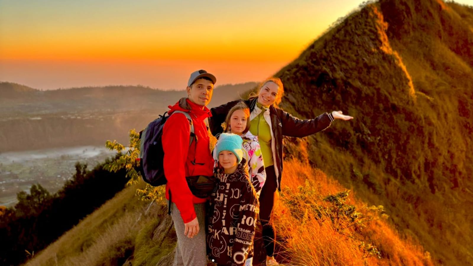 8-Hour Mount Batur Sunrise Trek from Ubud with volcanic breakfast