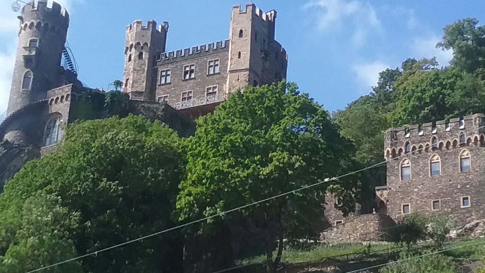Full-Day Rhine Valley Tour from Frankfurt with Cruise and Bacharach