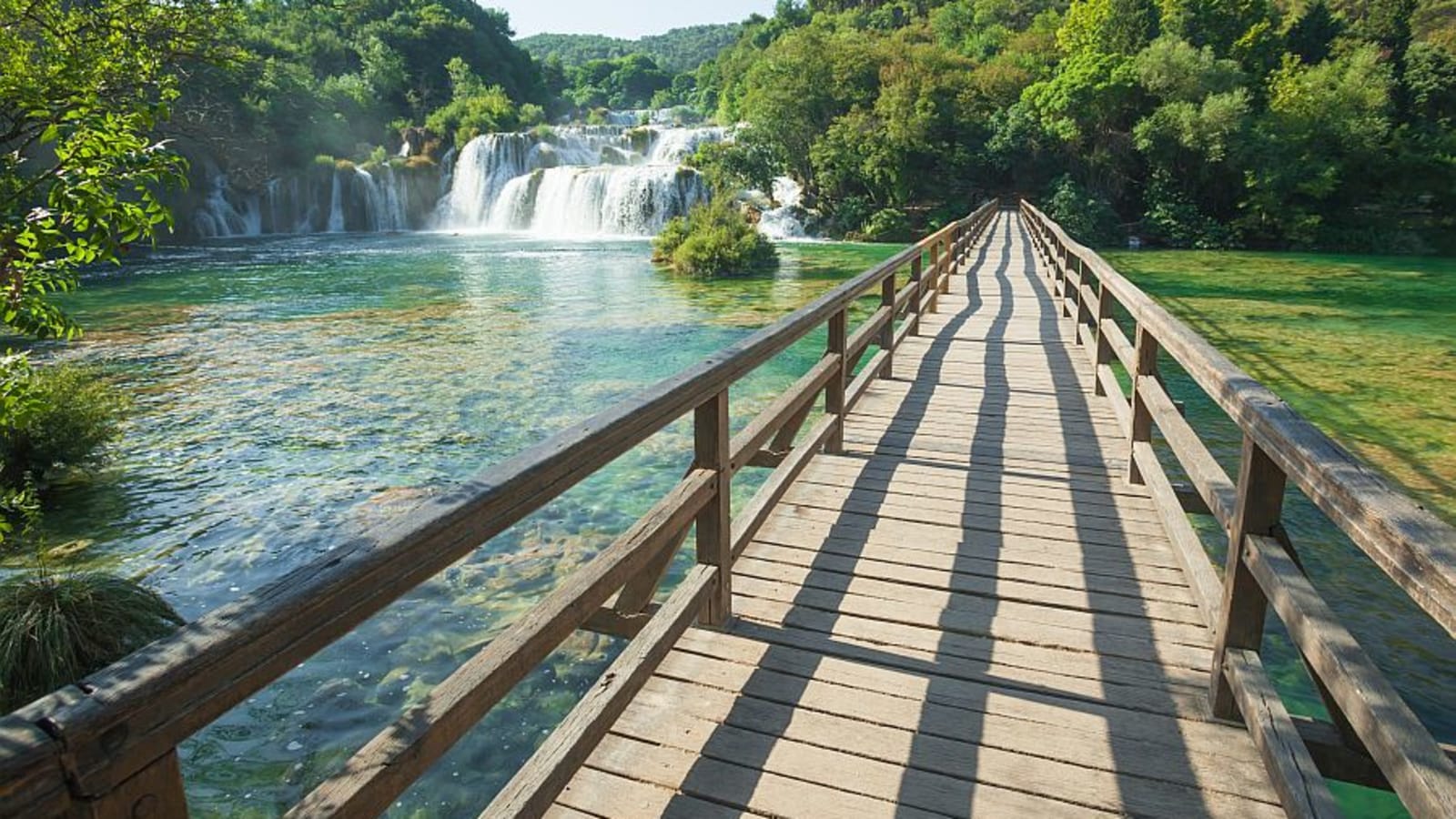 8-Hour Krka Waterfalls Tour from Split with Šibenik and Primošten