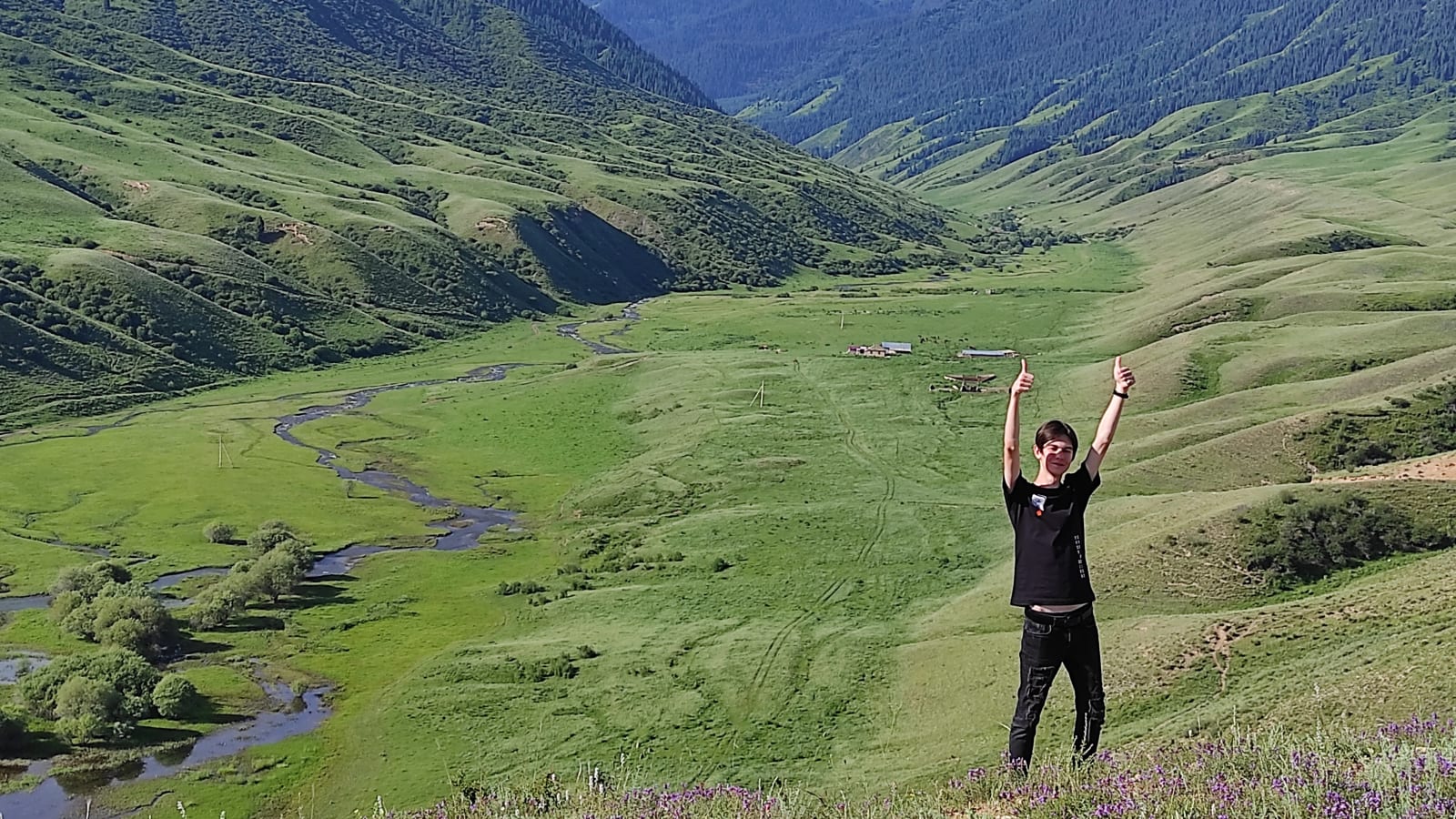 2-Day Charyn Canyon and Kolsay Lakes Tour with Kaindy Lake