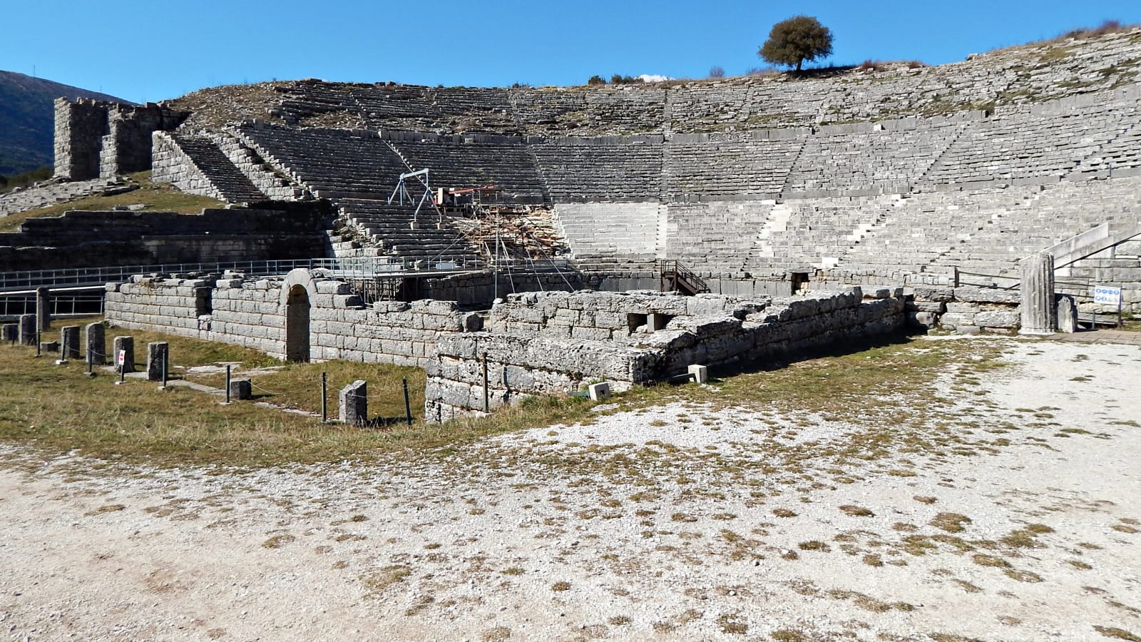 8-Day Zagori Stone Villages Tour from Igoumenitsa with Kastoria