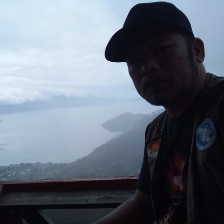 3-Day North Sumatra Motorbike Adventure from Medan via Lake Toba
