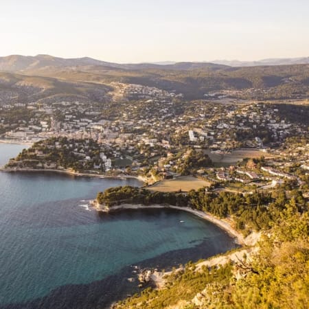 8-Hour Marseille and Cassis Shore Excursion with Calanques Views