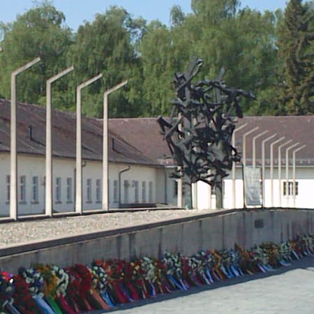 4-Hour Dachau Concentration Camp Memorial Tour in Germany