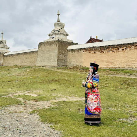 7-Day Mongolia Tour through Monasteries, Hot Springs and Sand Dunes