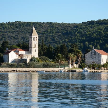 10-Hour Island Boat Tour from Split with Blue Cave and Hvar