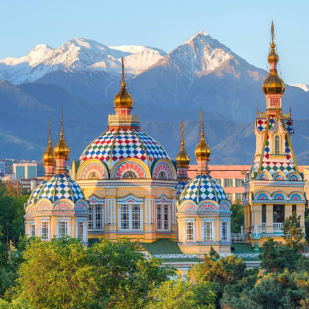 3-Hour Almaty Walking Tour with Green Bazaar and Ascension Cathedral