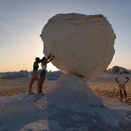2-Day White Desert Adventure from Cairo with Bahariya Oasis Camping