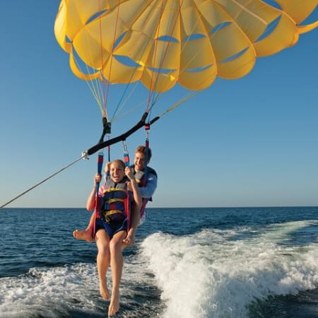 3-Hour Parasailing Adventure in Hurghada over the Red Sea