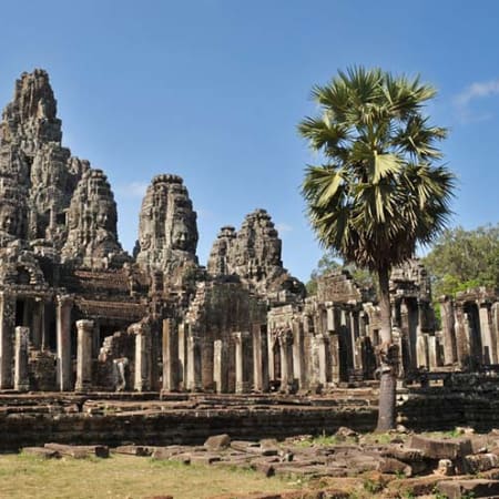 2-Day Siem Reap and Phnom Kulen Tour with Angkor Wat and Banteay Srei