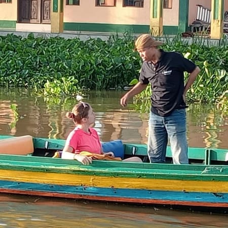 3-Hour Floating Market Tour in Banjarmasin by Traditional Boat