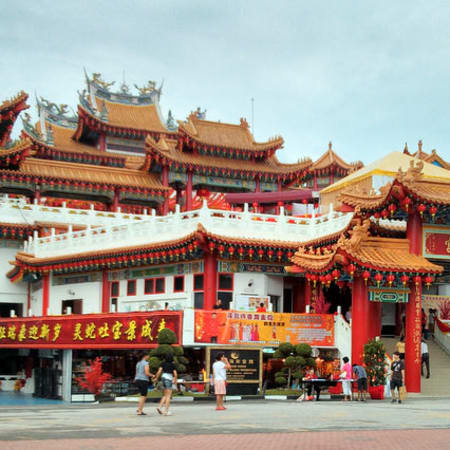 6-Hour Kuala Lumpur Landmarks Tour with Batu Caves and Airport Transfer