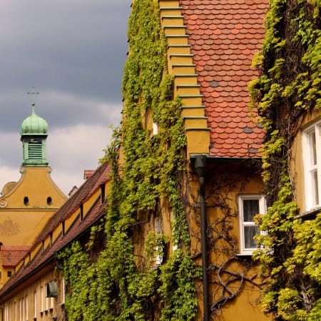 2-Hour Augsburg Walking Tour with Fuggerei and Schaezler Palais