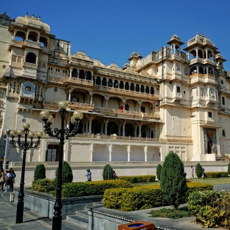 11-Day Luxury Motorbike Tour of Rajasthan and Agra with Udaipur