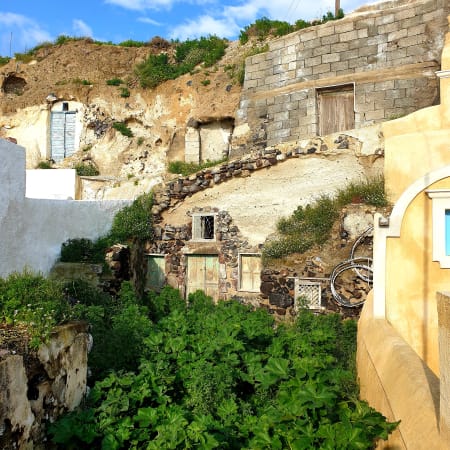 6-Hour Therasia Trekking Tour from Santorini with Homemade Wine