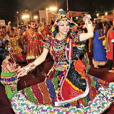 2-Day Jamnagar Heritage and Birdwatching Tour with Khijadiya