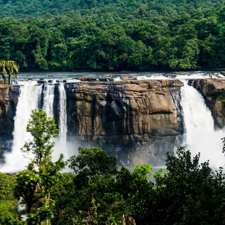 7-Day Kochi and Goa Sightseeing Tour with Houseboat and Sunset Cruise