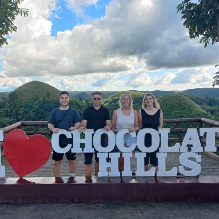 Full-Day Bohol Countryside Tour with Loboc Cruise and Chocolate Hills