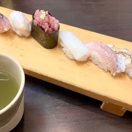 7-Hour Kanazawa Heritage Tour with Kenroku-en and Geisha District