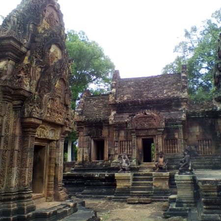 Full-Day Temple Tour in Siem Reap with Kbal Spean and Banteay Srei
