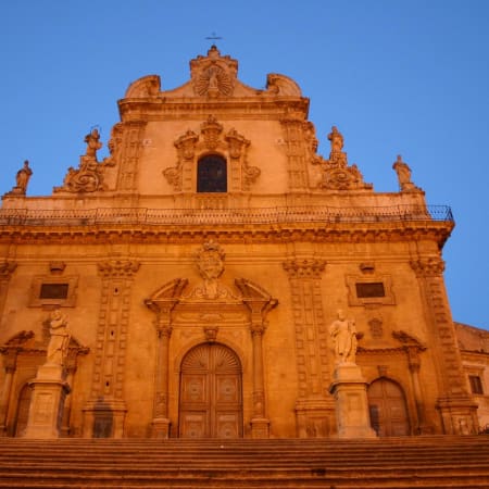 8-Hour Cava Ispica and Modica Tour with Baroque Heritage